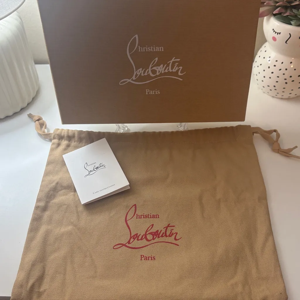 Christian Louboutin Panettone Calfskin Wallet Full Inclusion & COA - Image 10