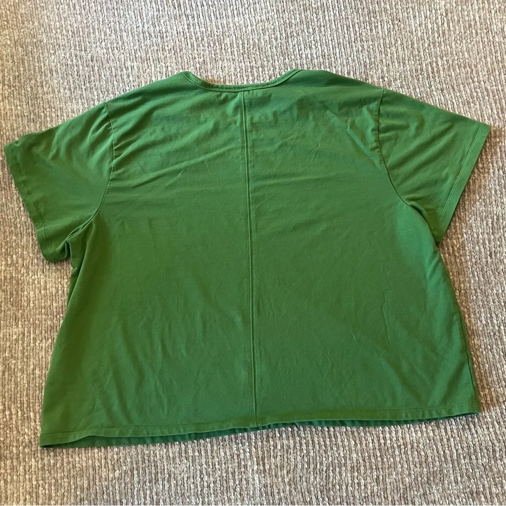 Green Short Sleeve Activewear Top Size 1X - Image 4
