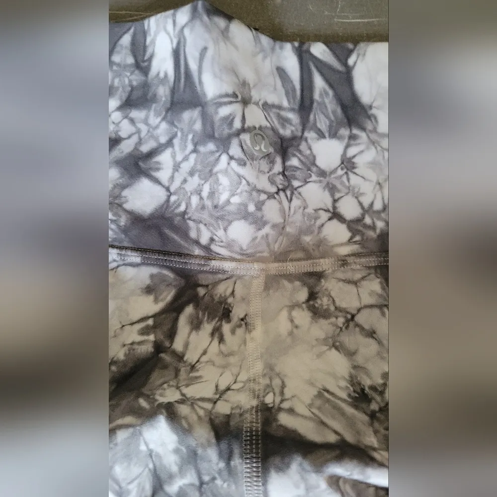 Lululemon  Wunder Under High Rise Leggings Gray Shibori Tie Dye Size 8 - Image 5