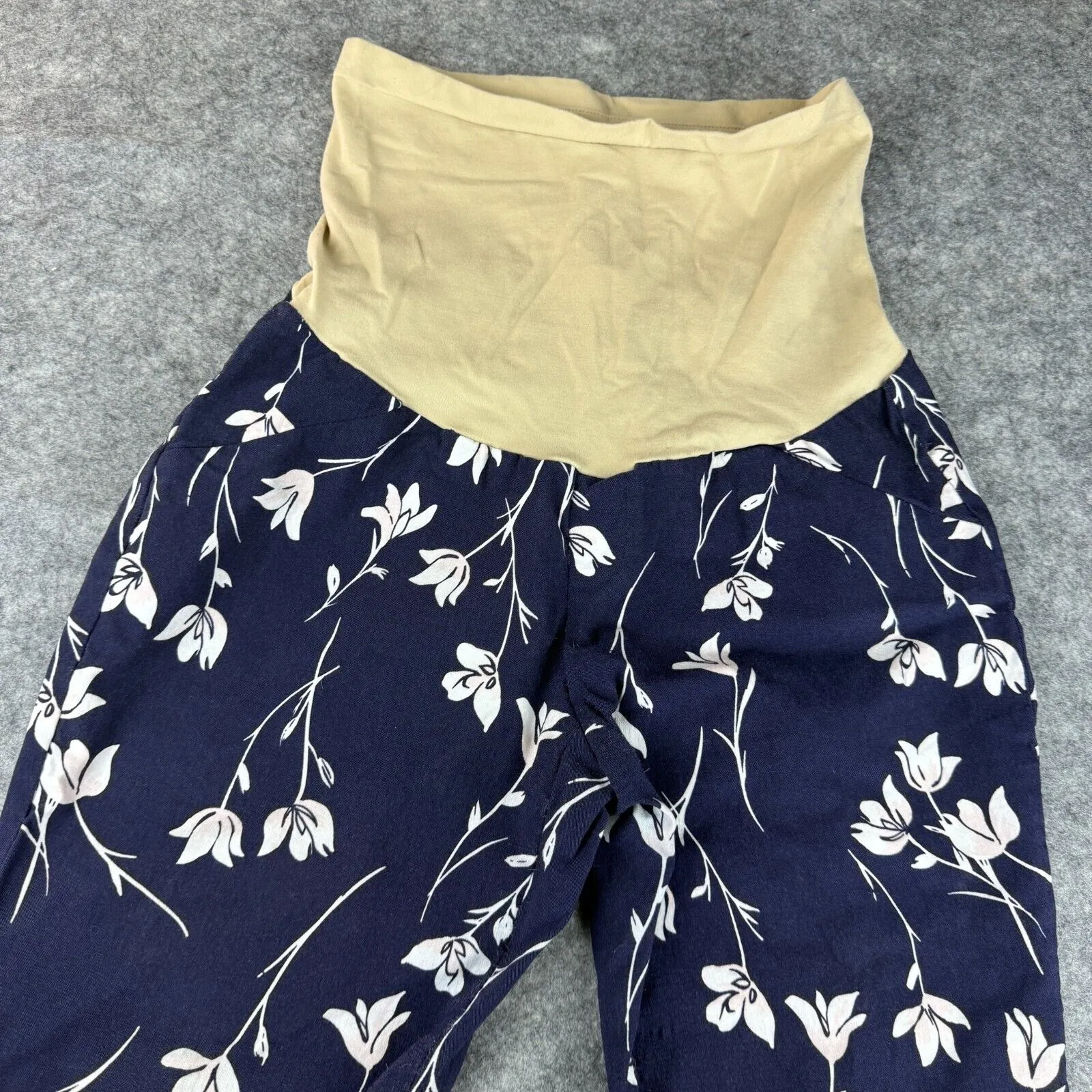 Motherhood Maternity Secret Fit‎ Slacks Pants Sz Medium Floral Navy Work Office - Image 3
