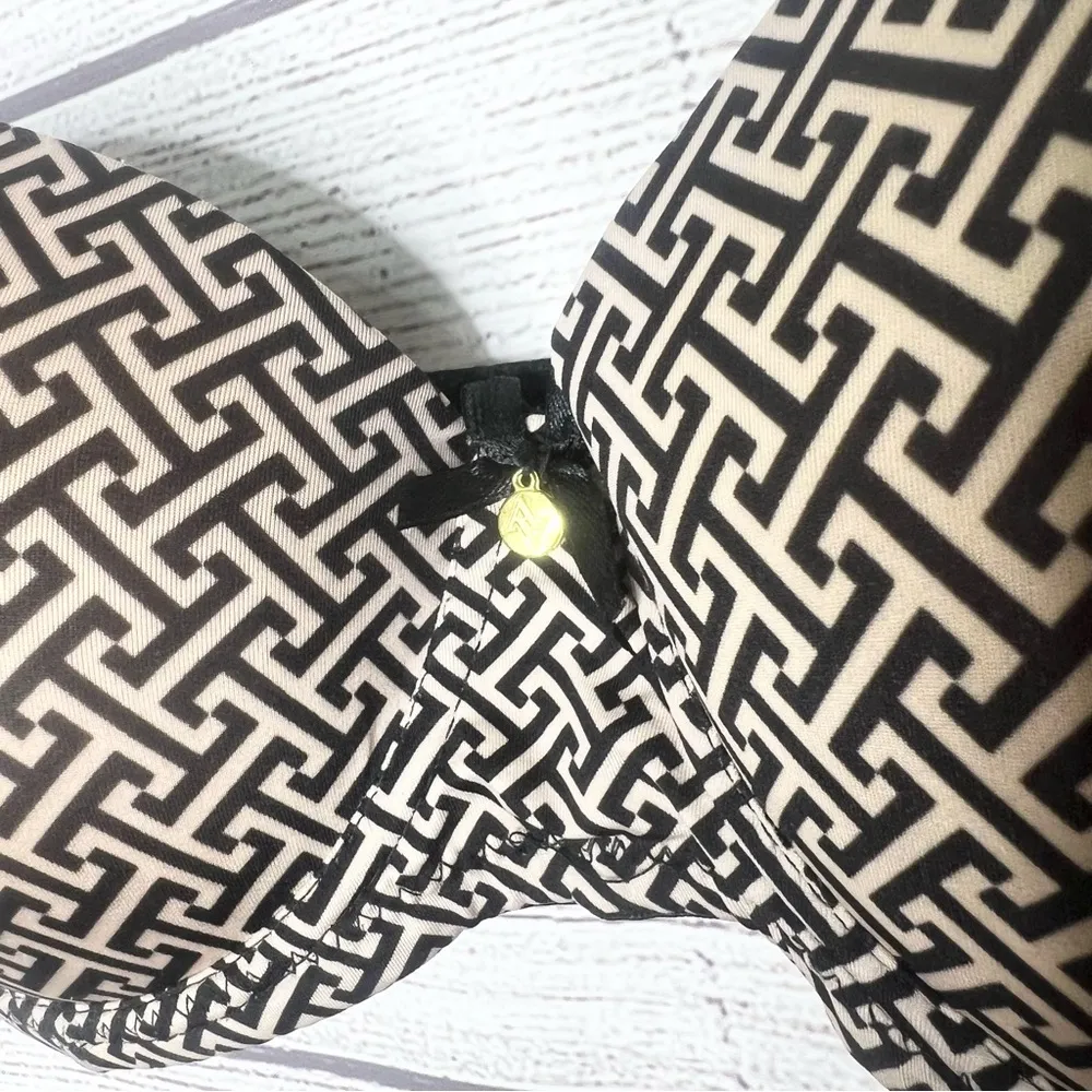 Adrienne Vittadini Black & Cream Geometric Padded Underwire T-Shirt Bra Size 38C - Image 4