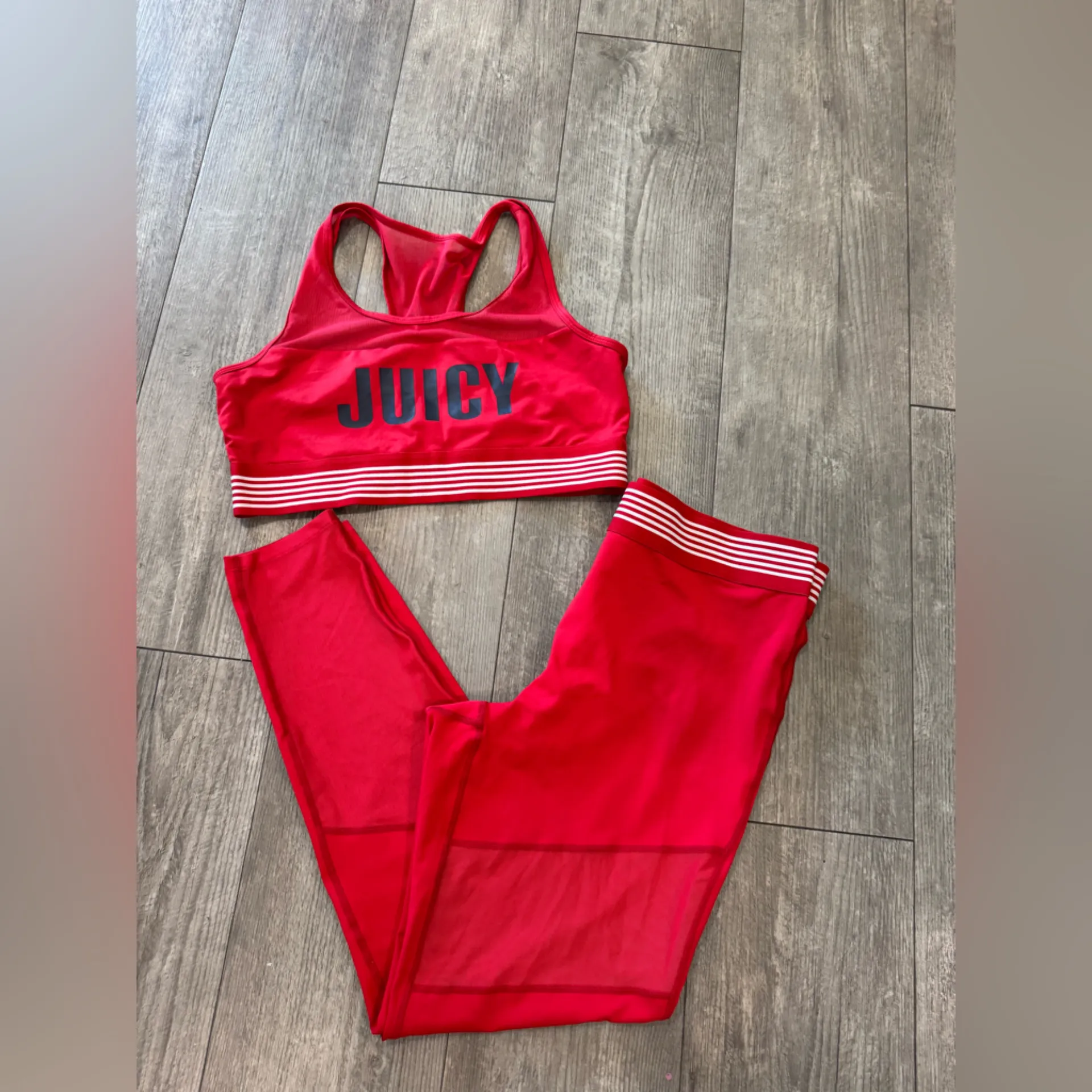 Juicy Couture Bold Red  set - Image 5