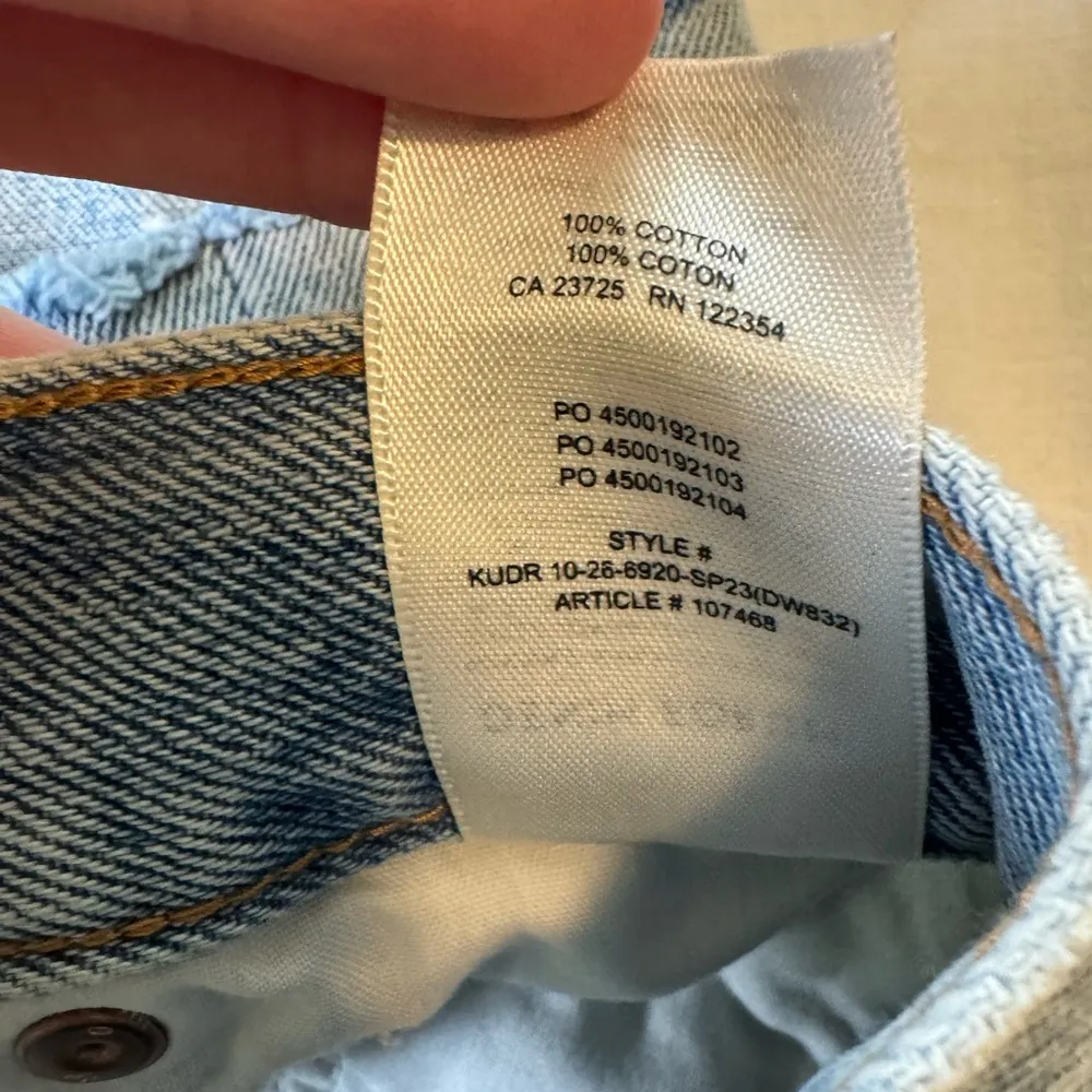 Aritzia Denim Forum The Ex Boyfriend Midi Short - Image 9