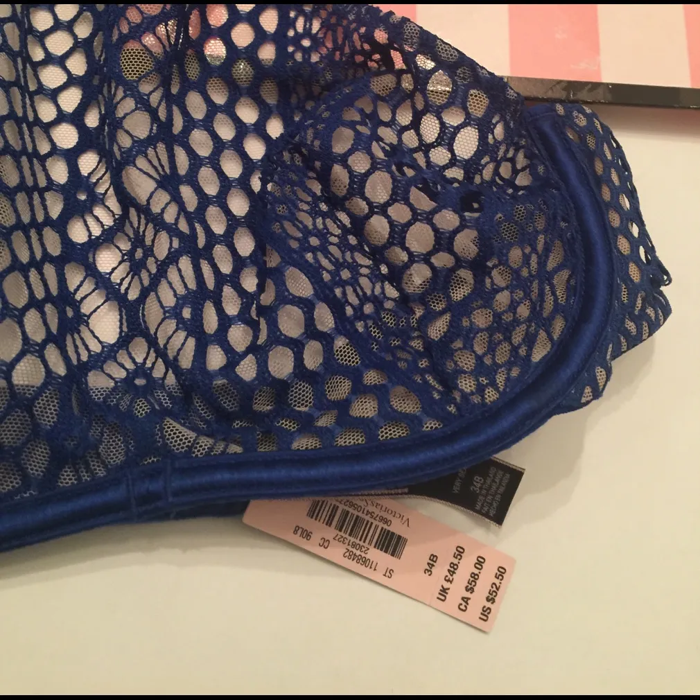 RARE - SALE 🎈NWT 32B VS UNLINED HALTER BRA - Image 5