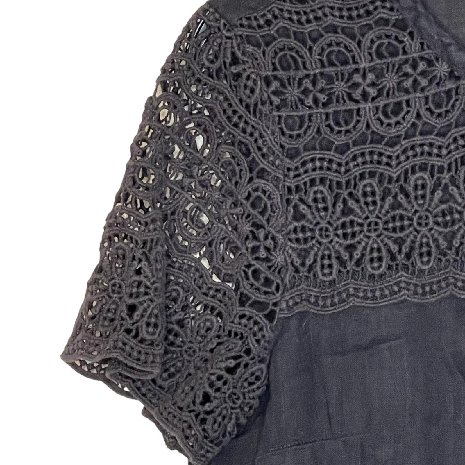 J. Crew Womens Top‎ Size 4 Black With Floral Lace Shoulders & Sleeves 100% Linen - Image 3
