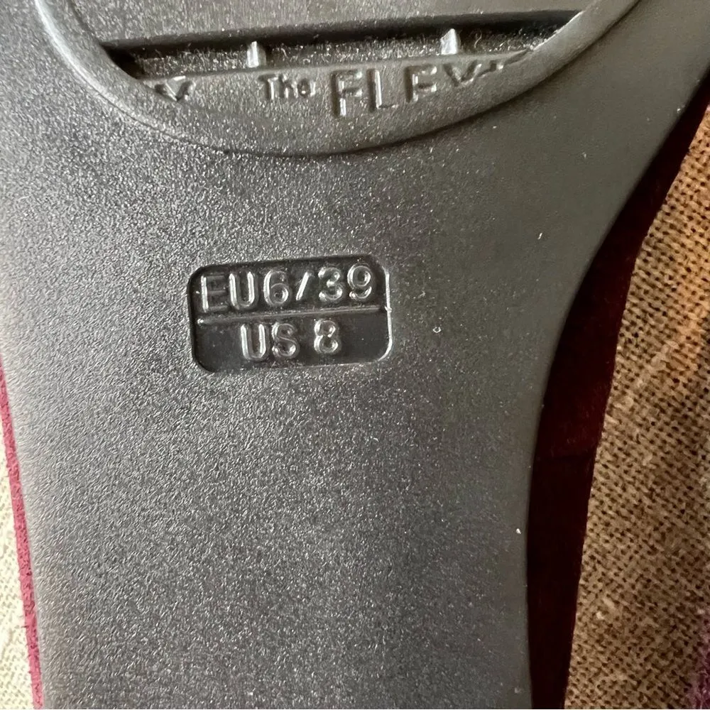 The Flexx Burgundy Suede Slip On Flats Purple Size 8 - Image 7
