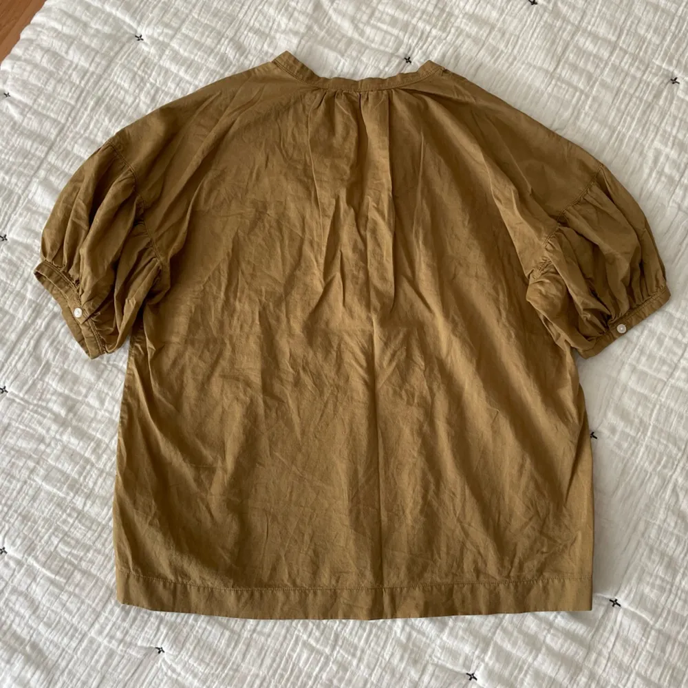 EVERLANE The Split-Neck Puff-Sleeve Cotton Air Shirt in Hazel Size 4 - Image 7