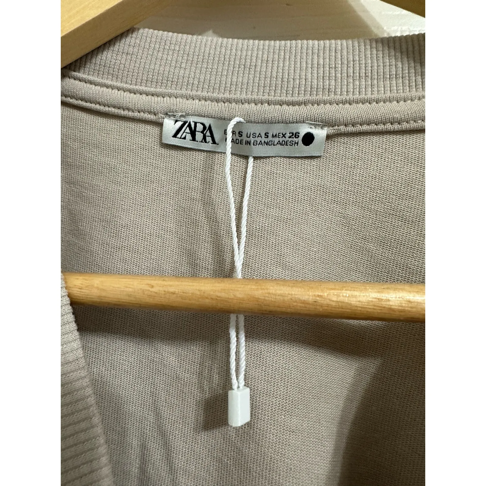 Zara women's tan short sleeve‎ crew neck tee size Small NEW - Image 3