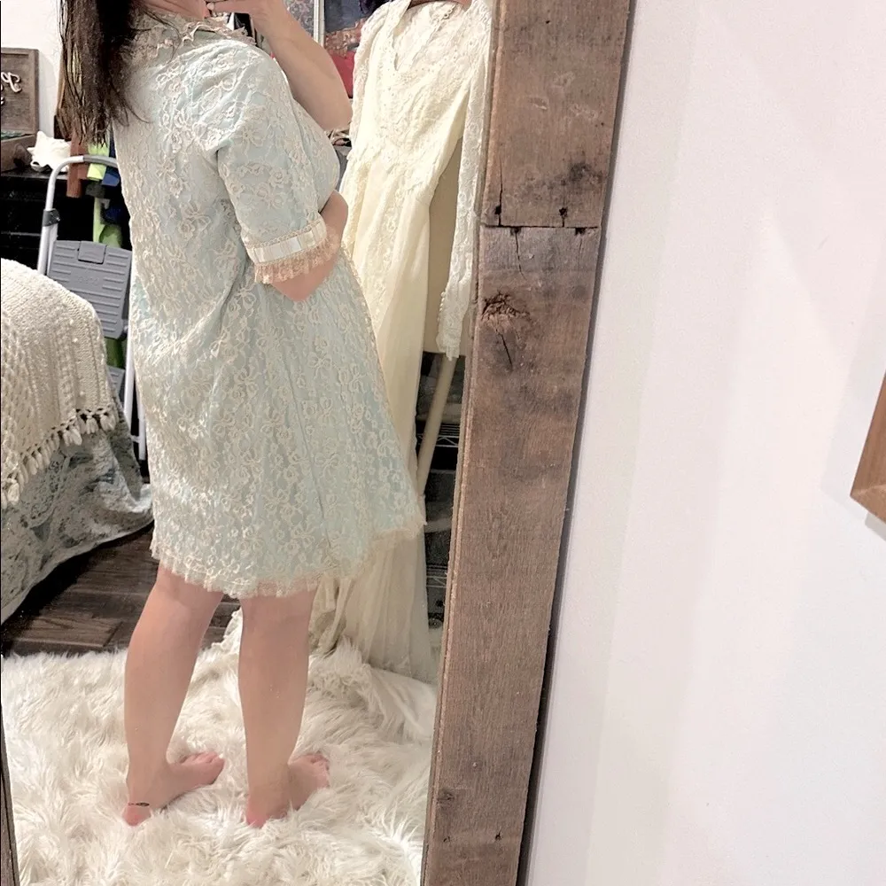 Vintage Odette Barsa Matej Lace Dress Robe with Ribbon Detail size medium Blue - Image 7