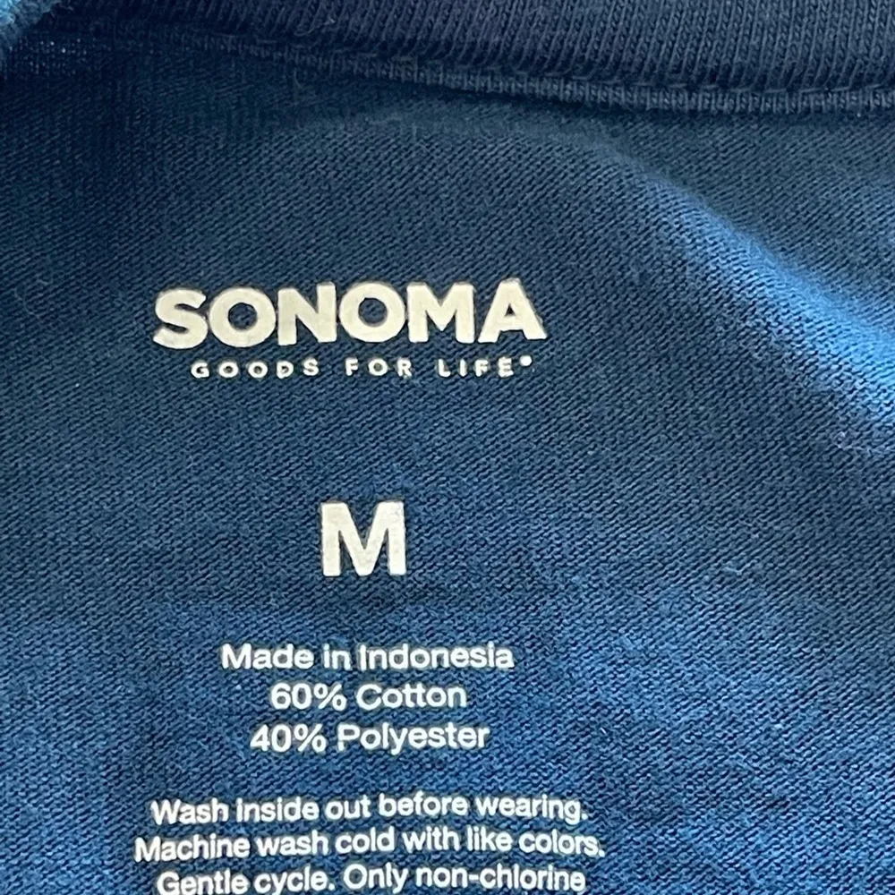 Sonoma size medium pride tee shirt - Image 6