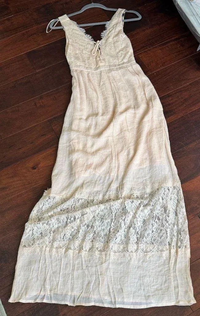 Forever 21 Blush Lace Maxi Small Dress - Image 13