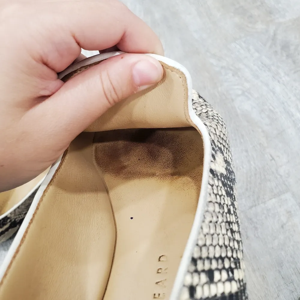 Veronica Beard Beige and Black Snake Print Leather Loafers - Image 7