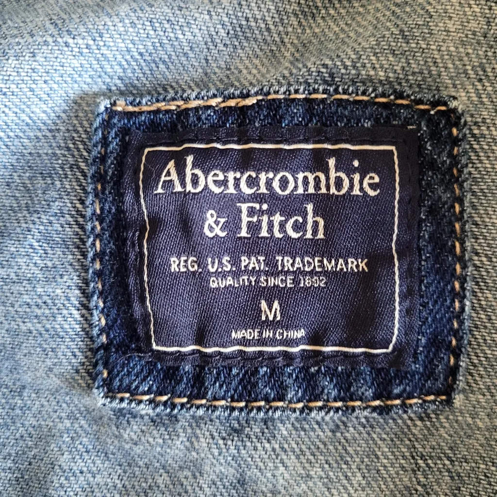 Abercrombie & Fitch Denim Jean Acid Wash Light Blue Jacket Women's Size Medium - Image 6