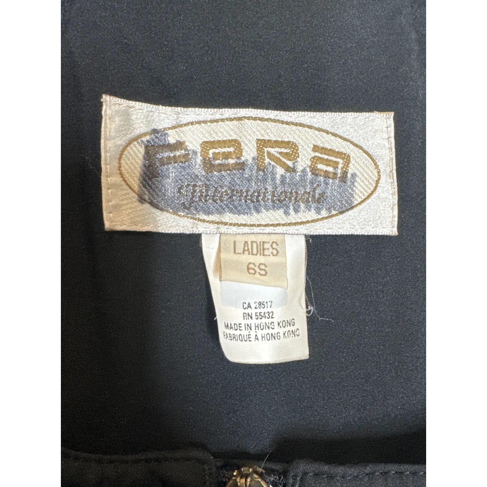 Vintage 1980s–90s Fera Black Quilted Ski Bib Overalls with stirrups 4 petite Size 4P - Image 11