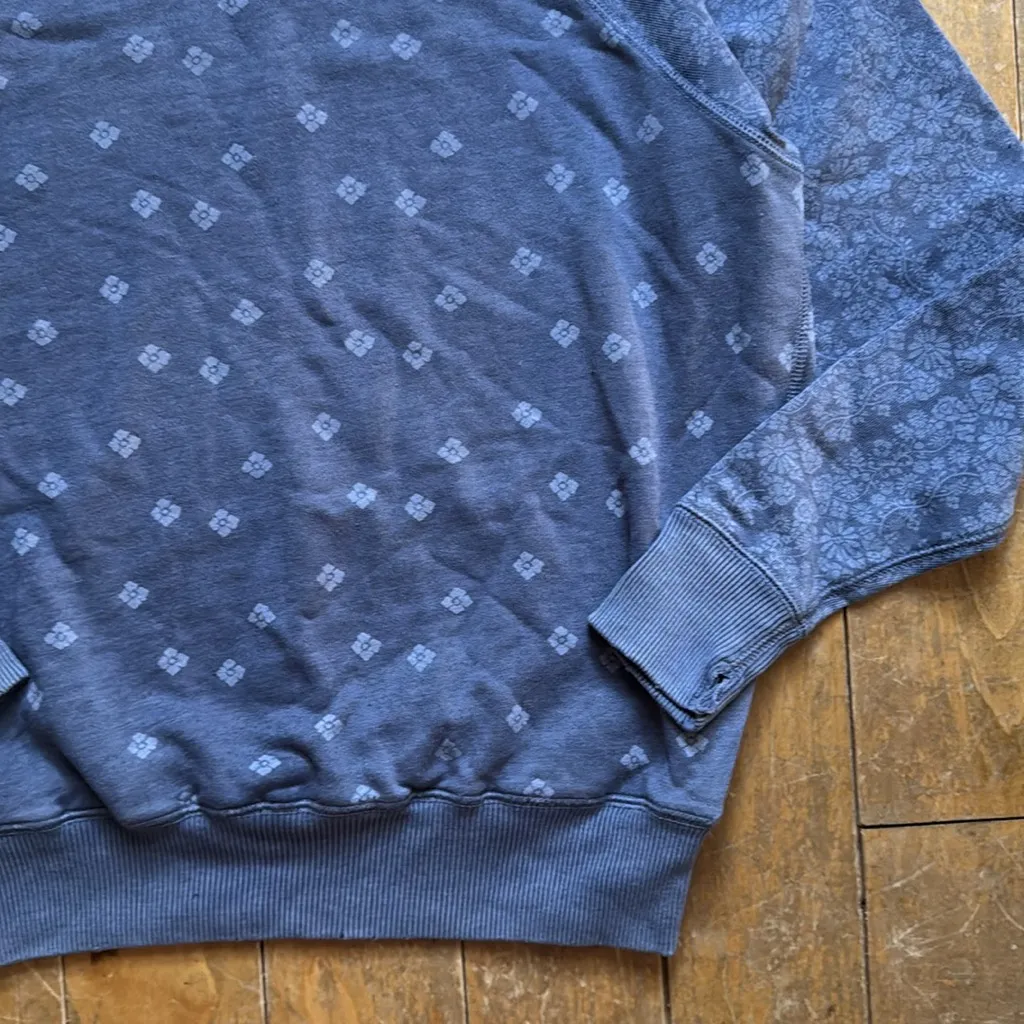 Aerie Washed Blue Bandana Patterned Sweatshirt XS NWT - Image 5