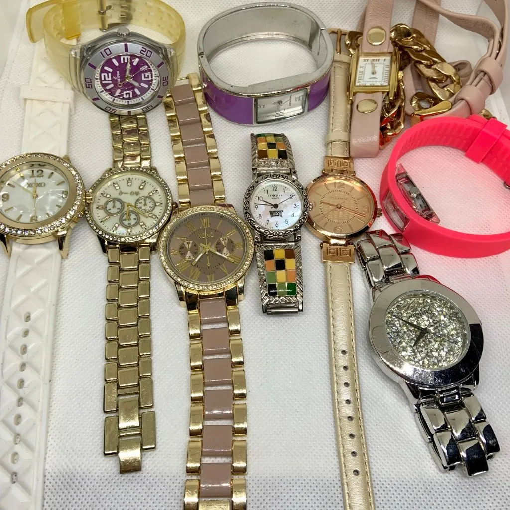Bundle of 10 watch lot for women Various brand quartz great for wear or resale - Image 2