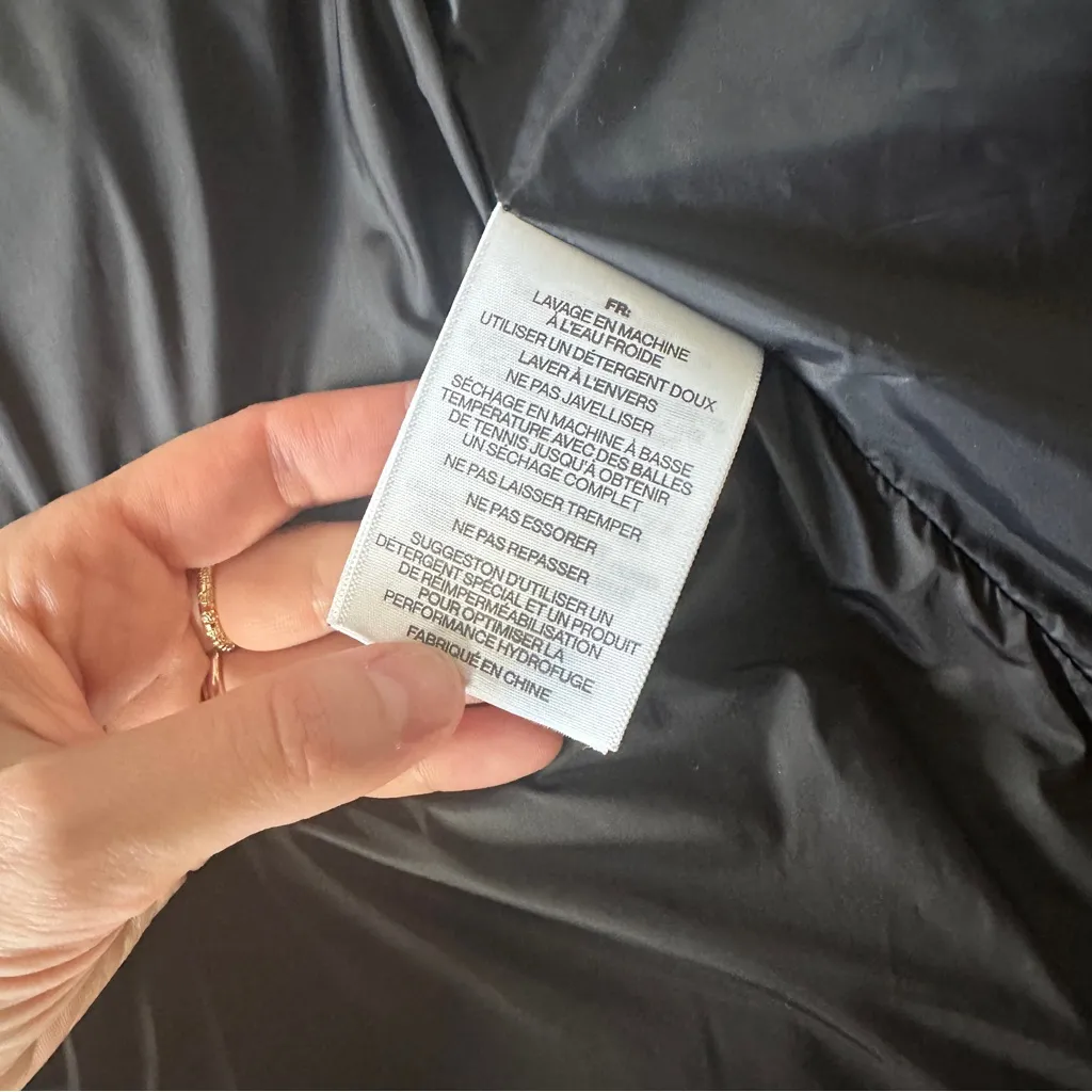 SOIA & KYO Bryanna Water Resistant 700 Fill Power Down Puffer Coat - Image 12