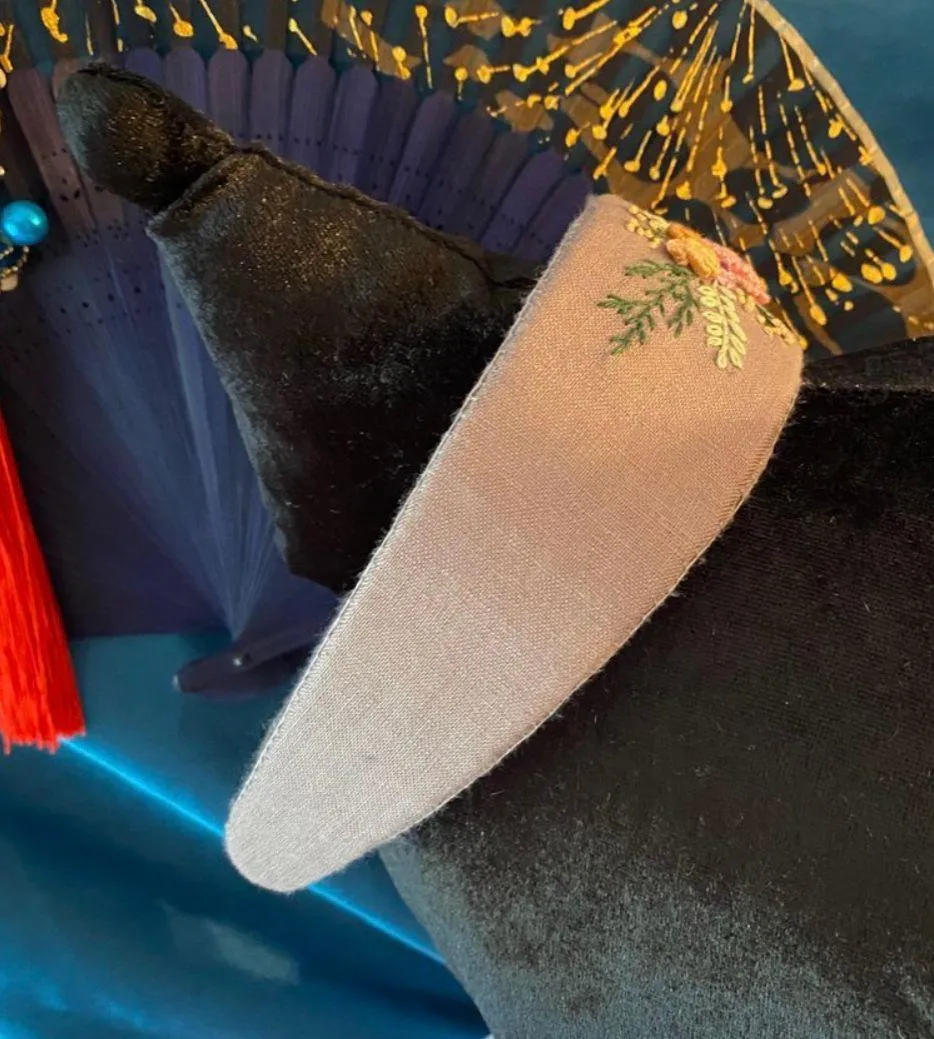 Grey Headband with Floral Embroidery Gray - Image 3