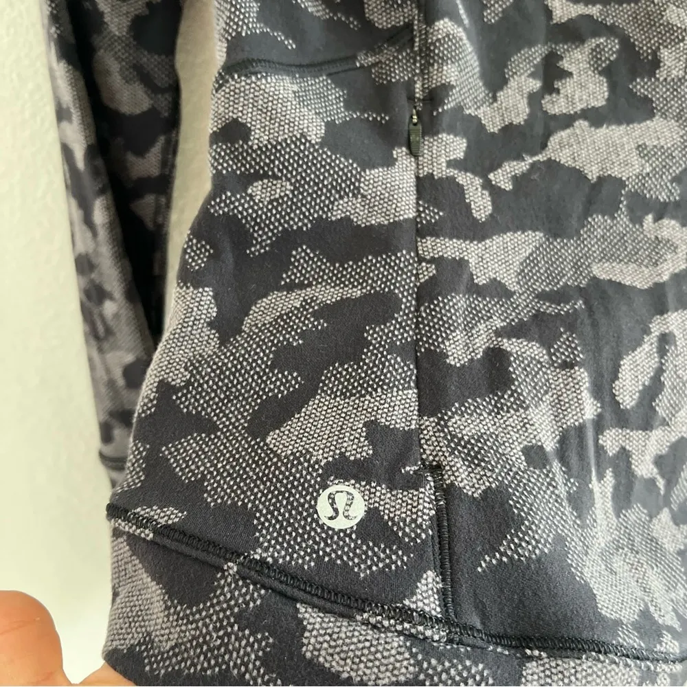 Lululemon Close to Crossing Long Sleeve Black Gray Camo 2 - Image 5