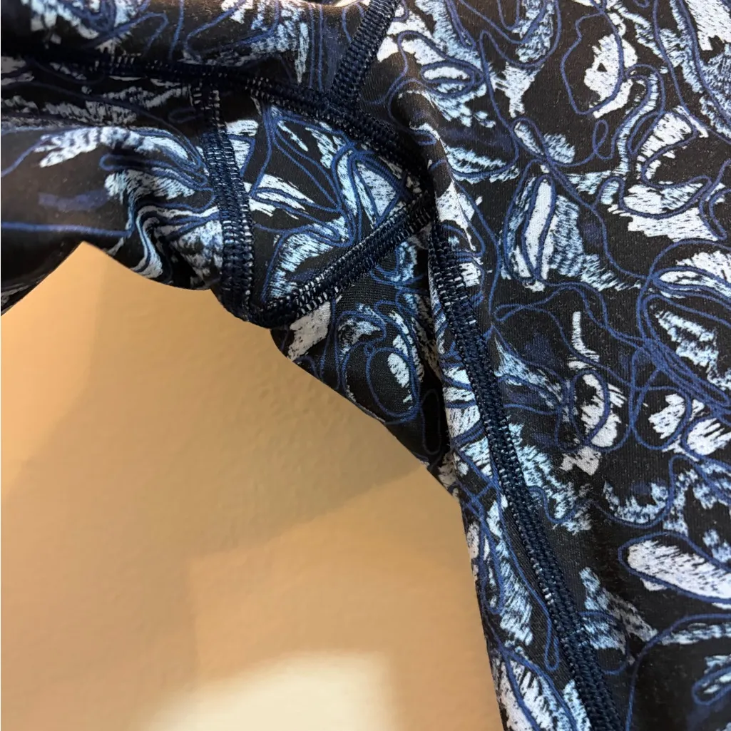 Women’s lululemon printed leggings - Image 7
