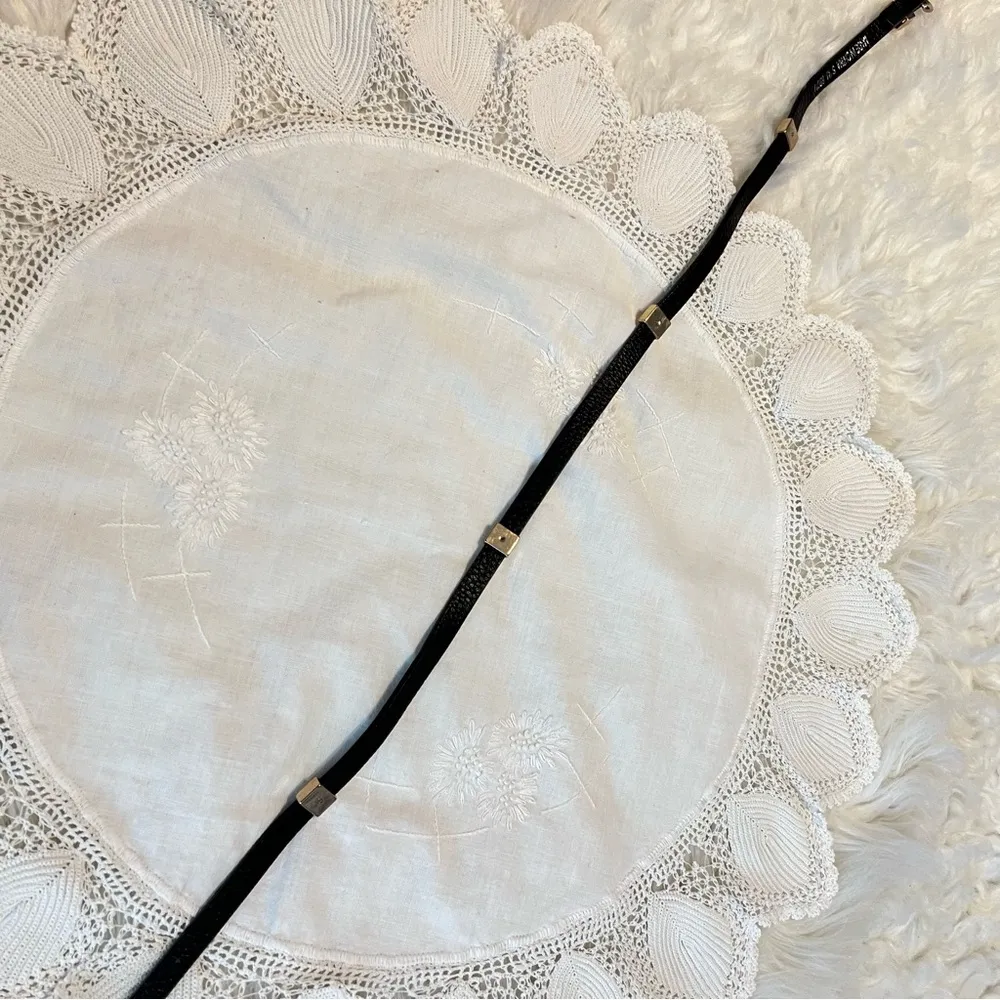 Thin black Belt with gold stud detail Size Small Medium - Image 5