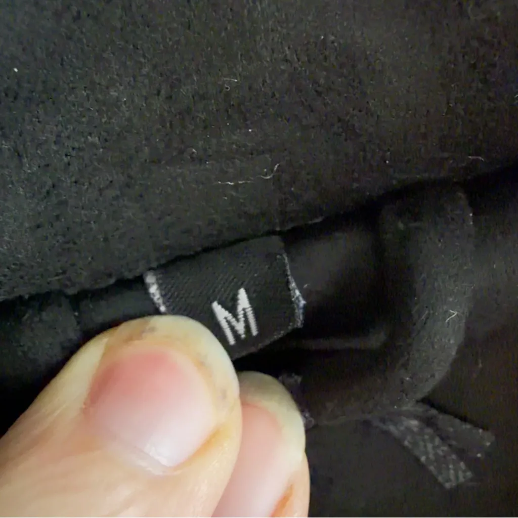 Bellivera black faux suede moto full zip jacket size medium - Image 5