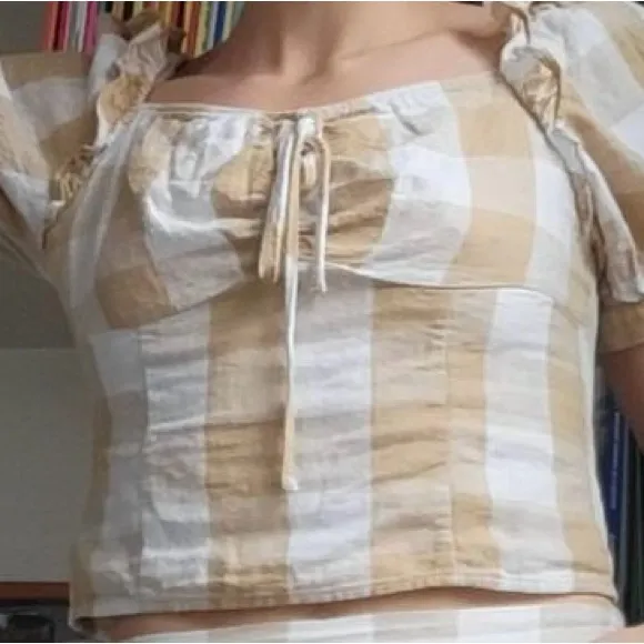 Who what wear checkered puff sleeve cropped with front tie size S cottagecore - Image 5