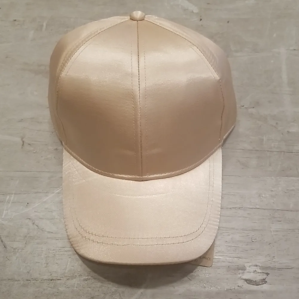 💕MICHAEL STARS💕 Satin Dreams Baseball Cap ~ Gold NWT - Image 6