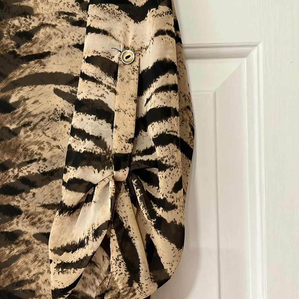 Animal Print Flowy Blouse with 3/4 Sleeves - Image 3