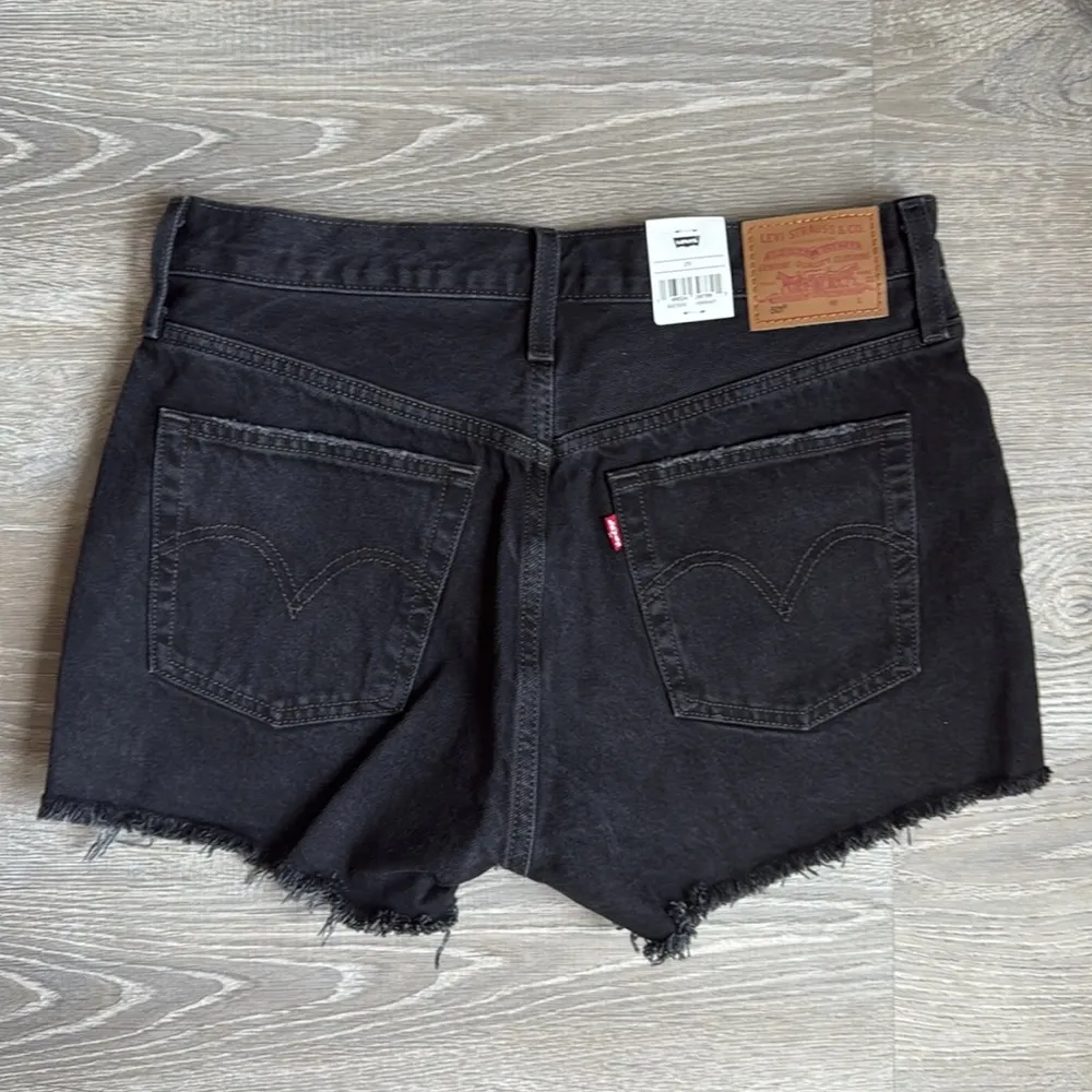 NEW Levi's 501 Black Ripped Denim Shorts 29 - Image 3
