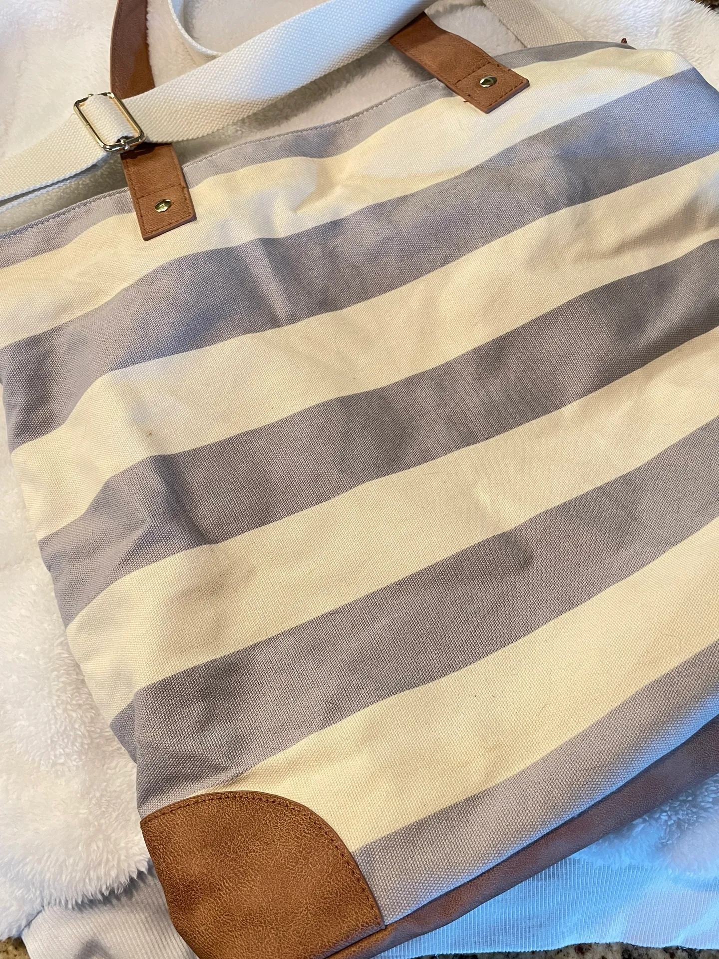 Blue And White Shoulder Bag - Image 2