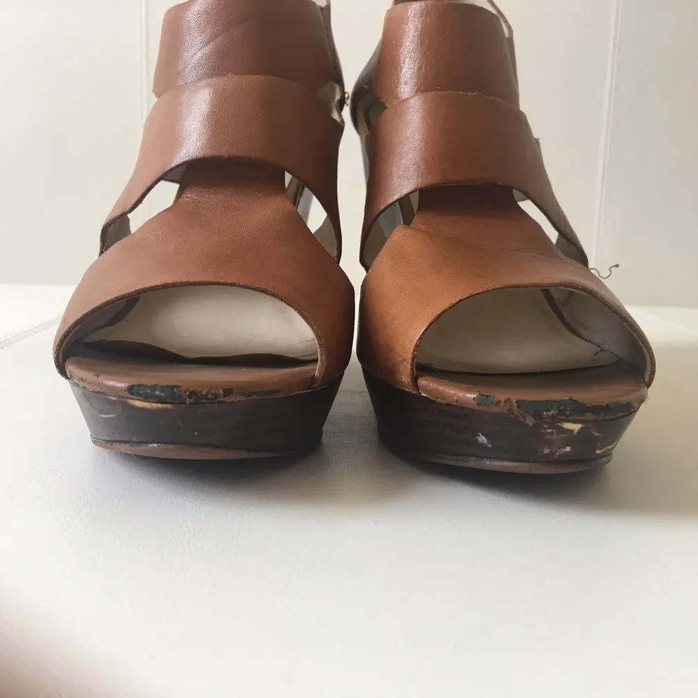 MRKT Cleo Platform Leather Wedge Sandal - Image 5