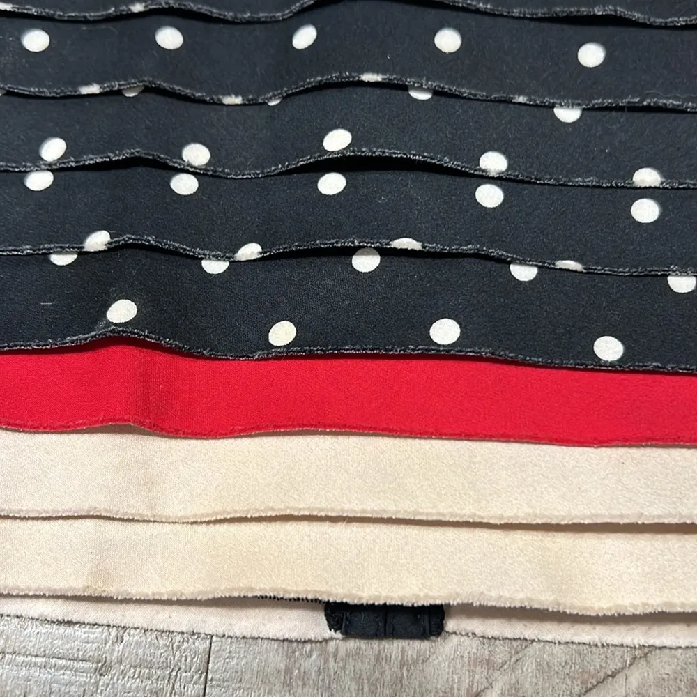 White House Black Market Black, cream and red statement skirt, size 8. EUC - Image 2