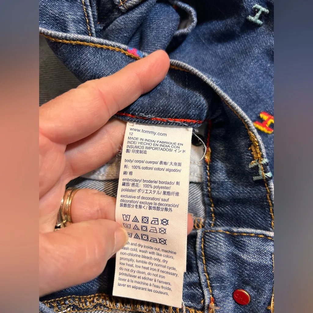 Tommy Hilfiger Vintage LOGO Blue Denim Jeans
Multi color embroidered logo sz 12 - Image 3