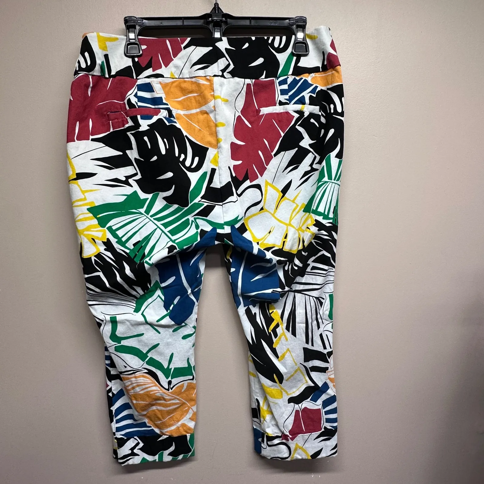 New York Company Petite XL Tropical Leaf Print Cropped Pants Women White - Image 2