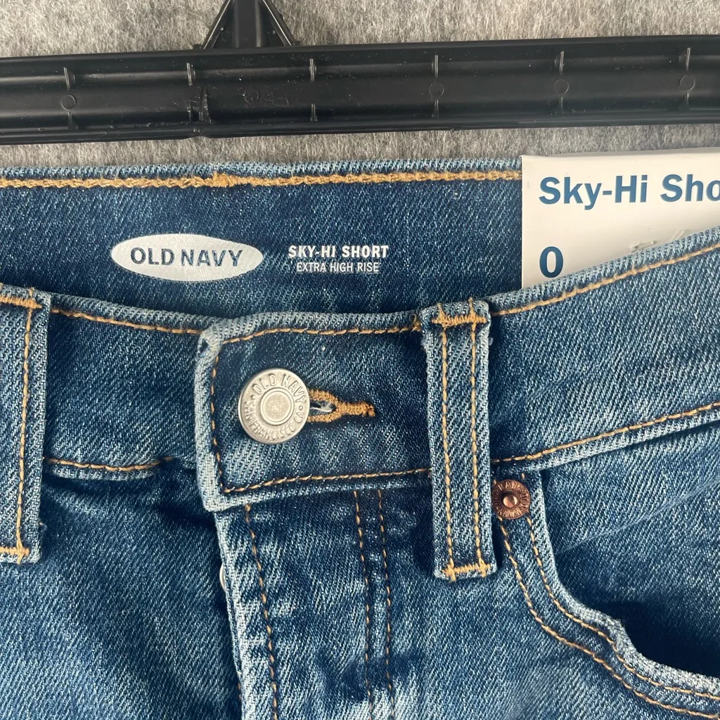 Old Navy Women’s Size 0 Extra High-Waisted Sky-Hi Button-Fly Ripped Jean Shorts‎ - Image 6