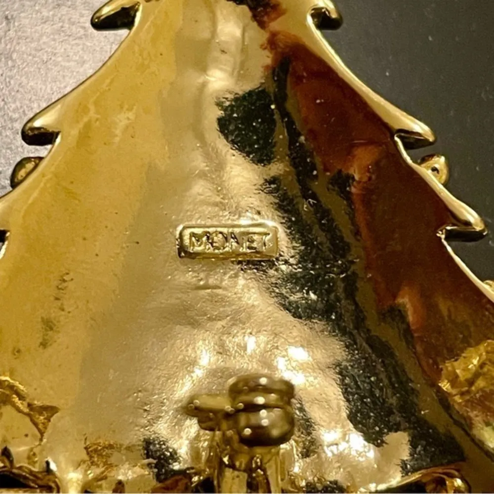 Monet Vintage Brooch Pin Christmas Tree Bear Presents Rhinestone Gold Tone EUC - Image 5