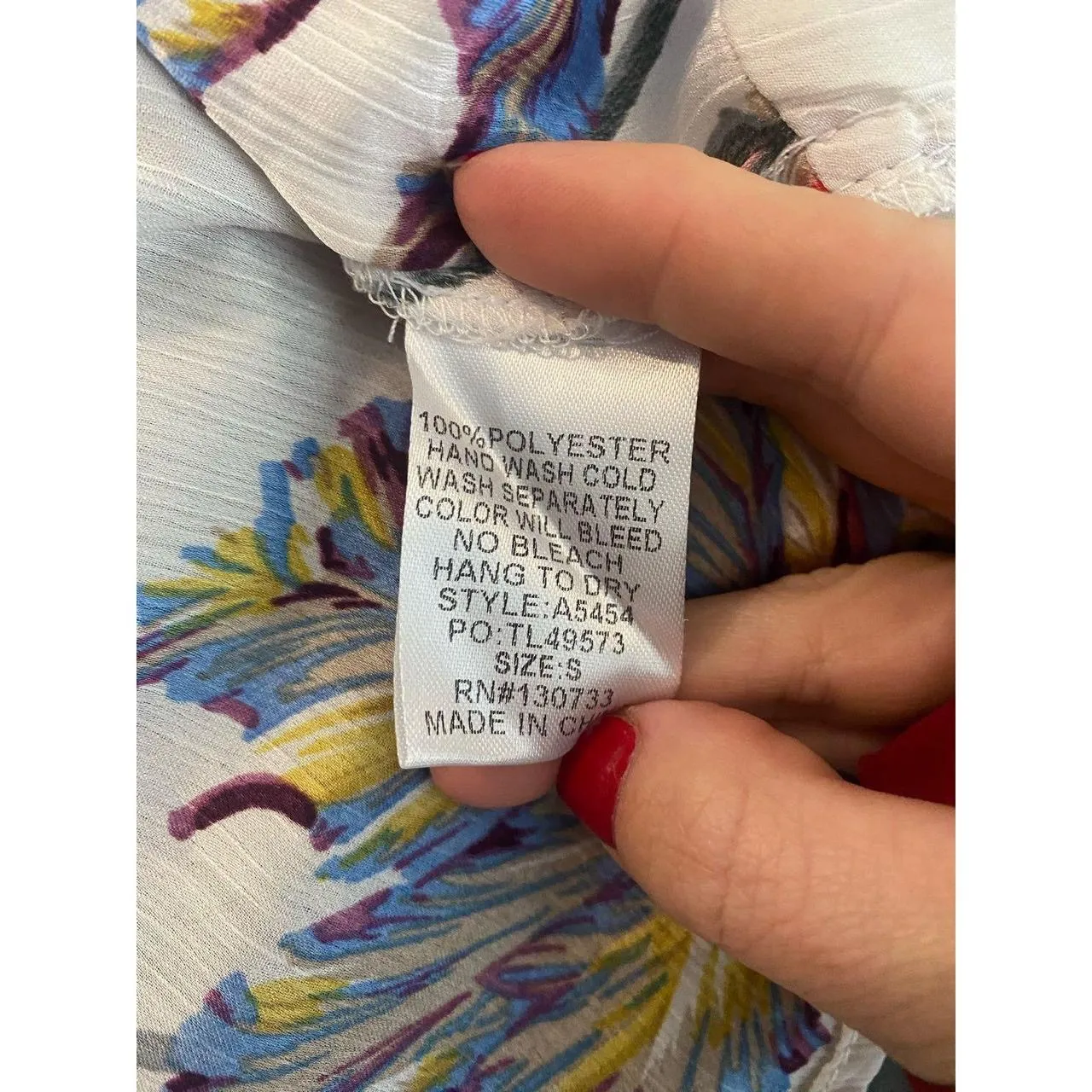 Umgee SZ S white draped front floral blouse - Image 5