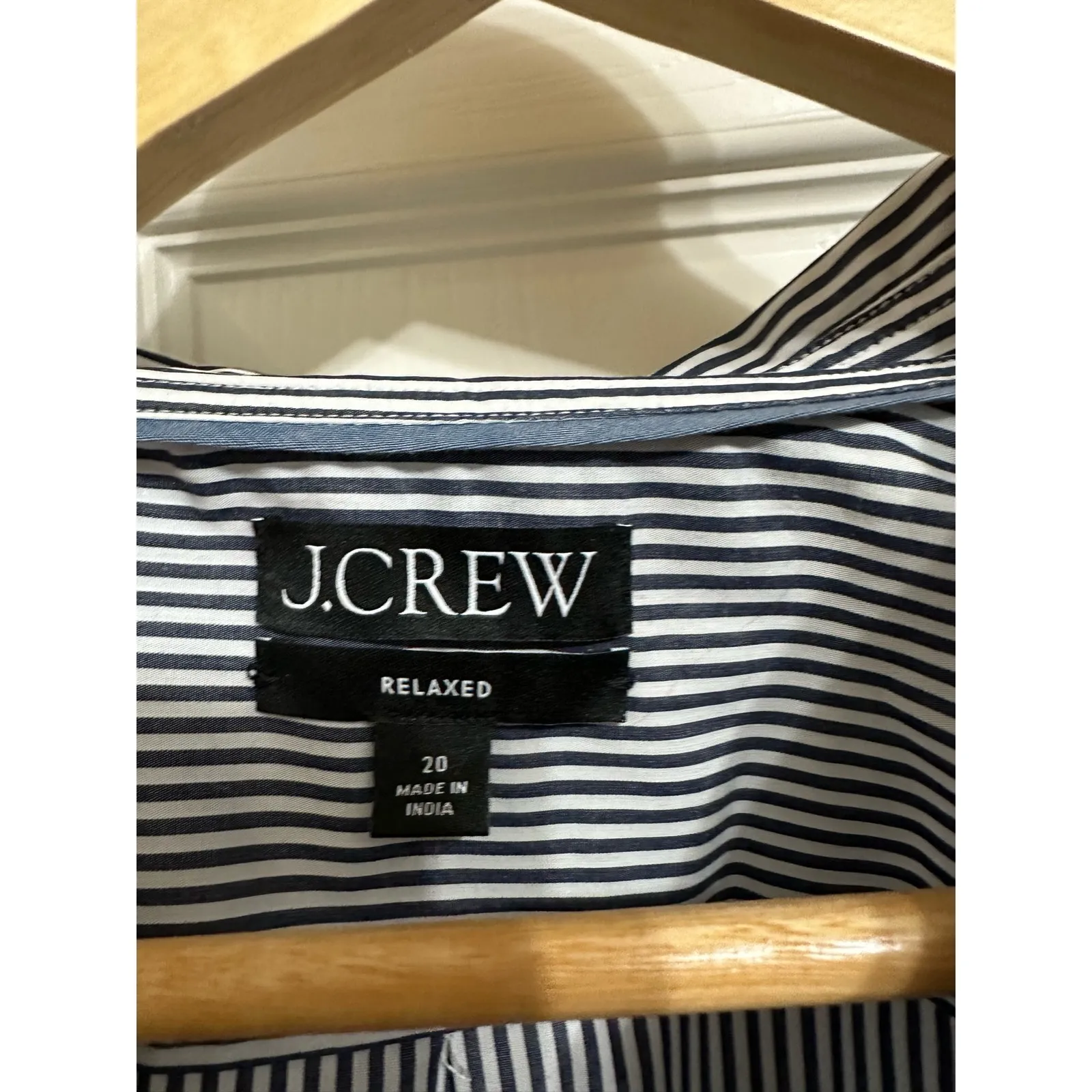 J.crew women's Striped perfect shirt with jeweled buttons‎ relaxed 20 #BN196 Blue Size undefined - Image 3