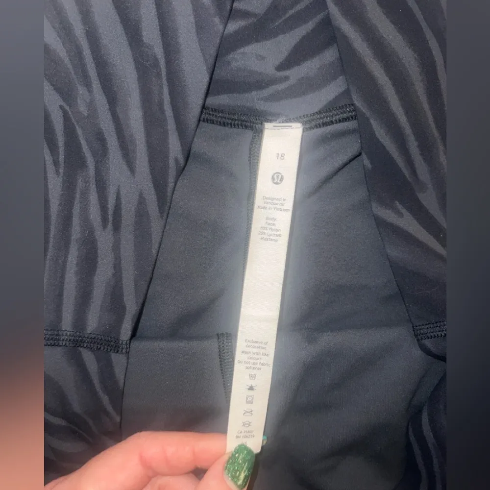 Lululemon Align Short 8”
Size 18 - Image 3