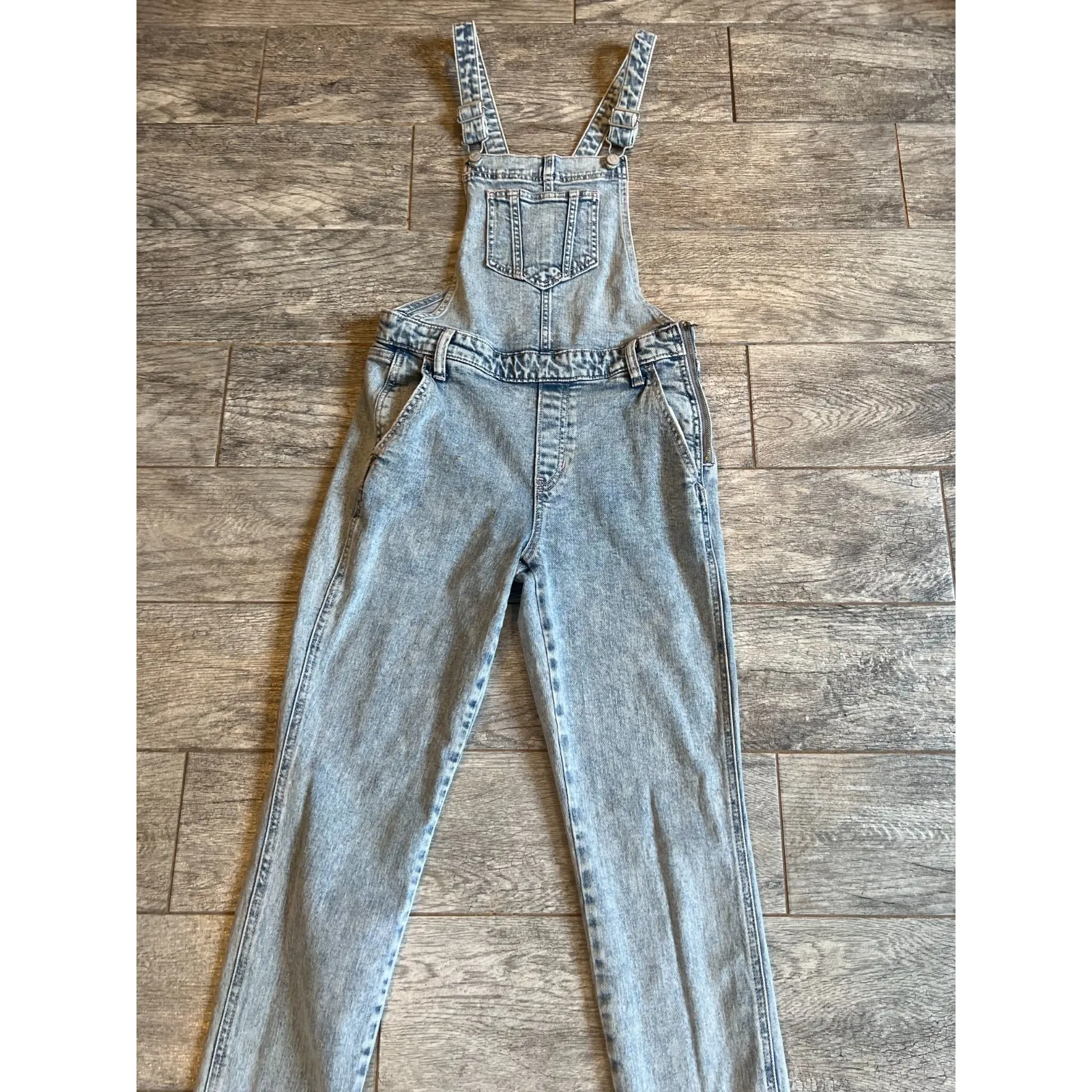 Old Navy Bib Overalls Size 4 Womens Denim Jeans Garden Cottagecore Y2K‎ Farmer - Image 2