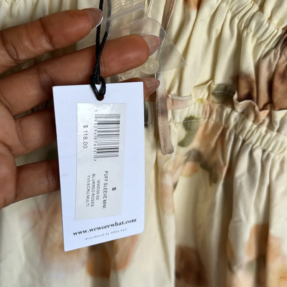 NEW WEWOREWHAT Floral Ruffle Mini puff sleeve Dress Small - Image 8