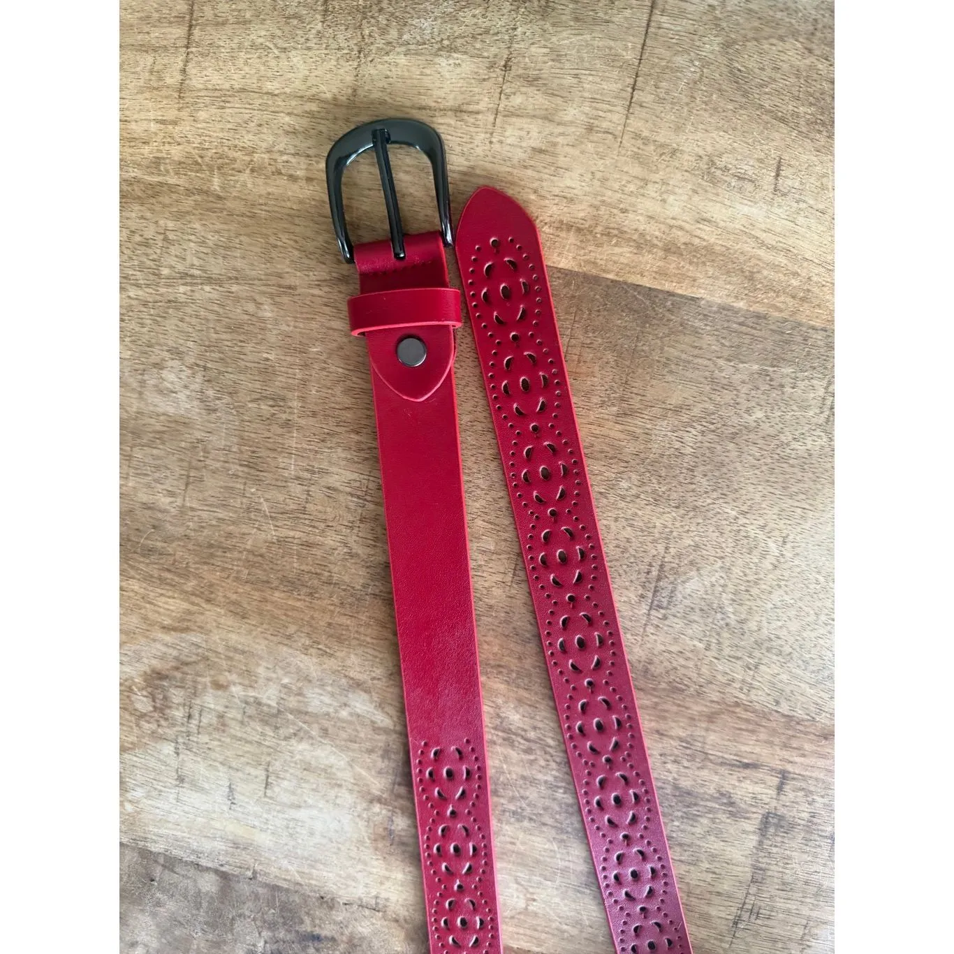 Red Perforated Women’s Belt L Wide Cutout Leather Look Gunmetal Buckle - Image 4