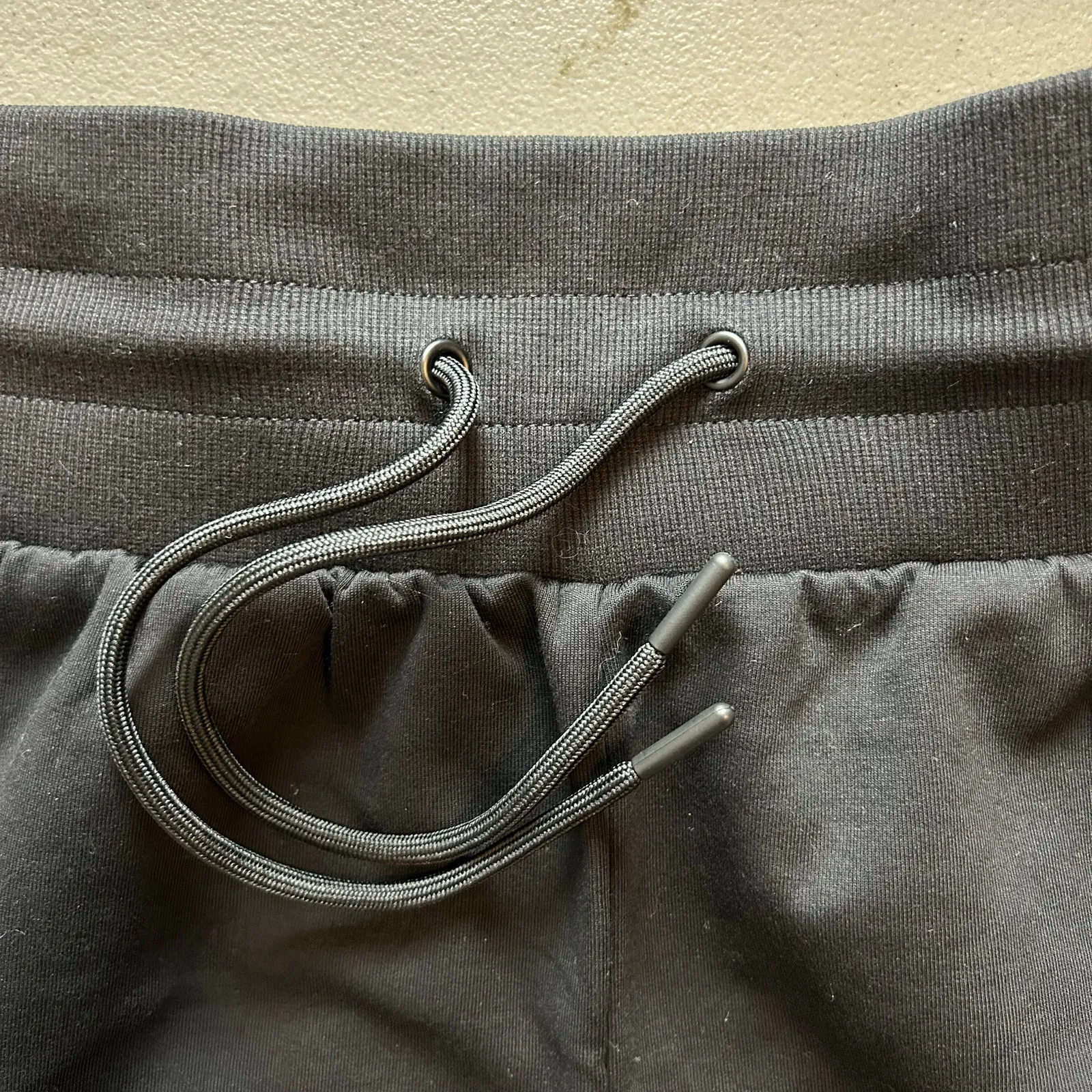 NWT Old Navy Extra High-Waisted Dynamic Fleece Sweat Shorts Womens Large Black - Image 5