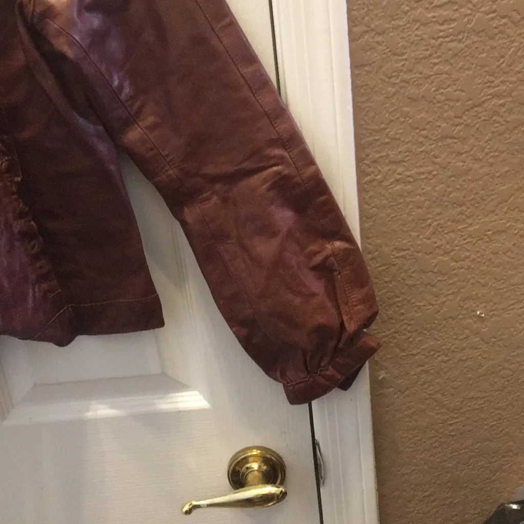 FINAL MARKDOWN Ladies old navy leather jacket small - Image 2