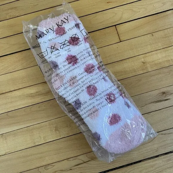 NWT Mary Kay pink and white polka dotted fluffy socks comfortable warm Size undefined - Image 2