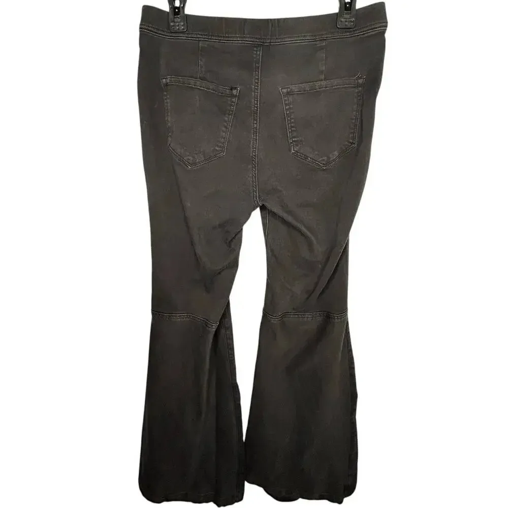 Cello Pull-on Bell-Bottom Jeans Size Large Black Denim Flare Stretch - Image 2