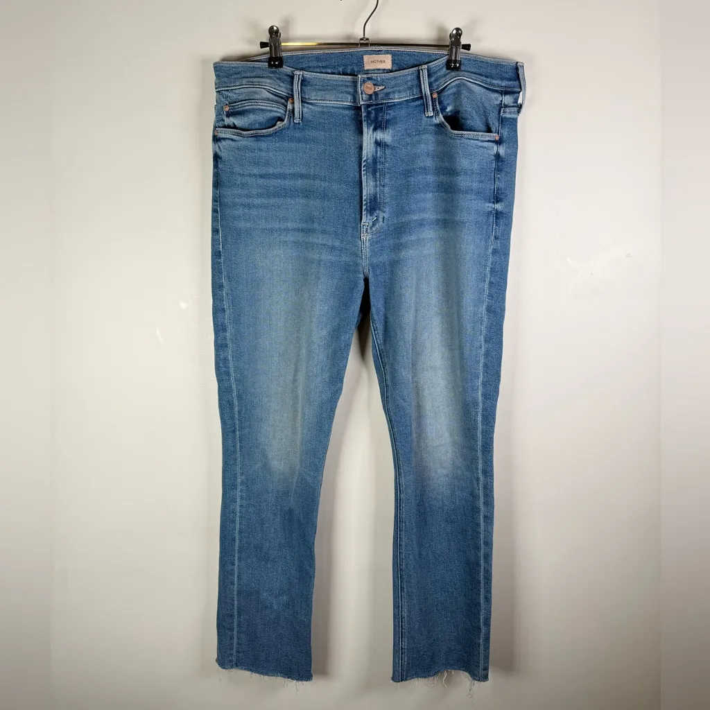 MOTHER Rise Sizzler Ankle Fray Jeans in Riding the Cliffside Wash Blue Size 34 - Image 2