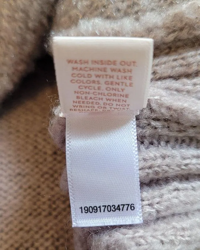 LC Lauren Conrad Gray Heart Print Sweater - Image 9