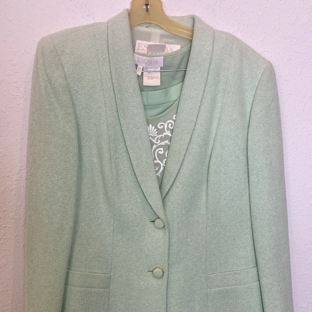 Escada Vintage 3 Piece Pants Suit Blazer, Tank Top, & Trousers EUC Sz Lg Wool - Image 2
